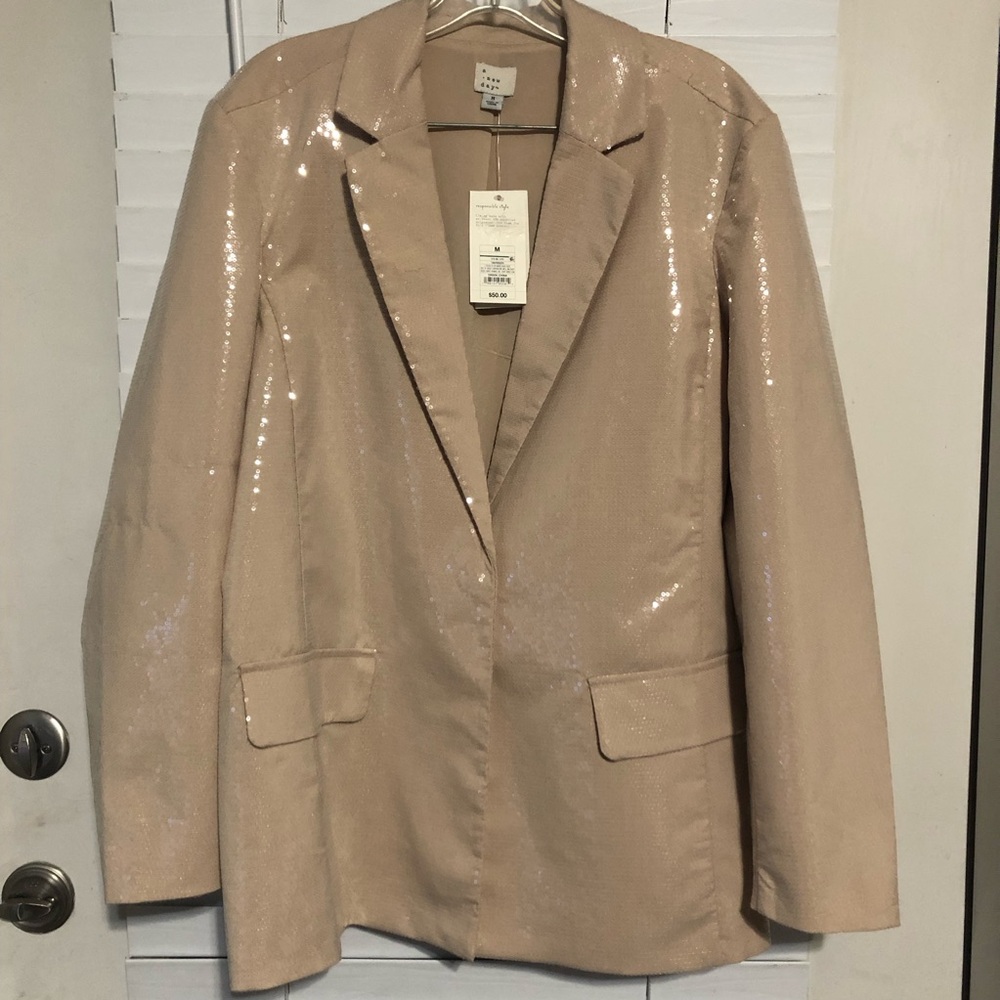 A New Day N.W.T. Elegant Sequin Beige Light Tan Blazer & Skirt Set. Light Tan - Picture 4 of 8